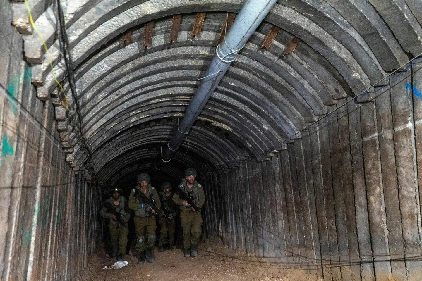 Iisraeli sõdurid Hamasi tunnelis Erezi piiripunkti lähedal.