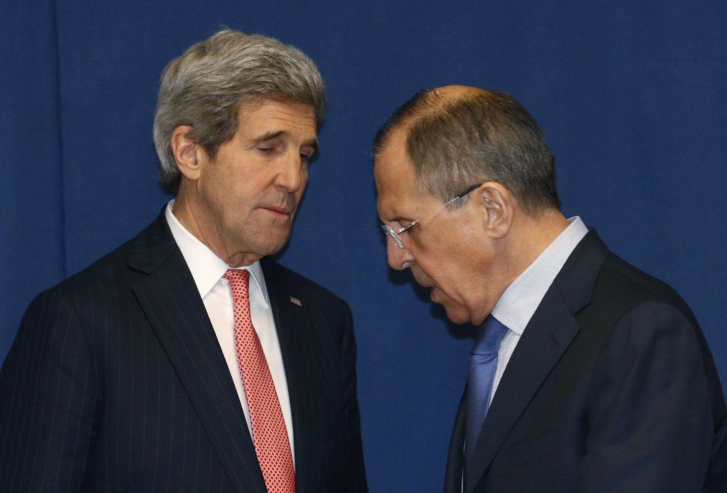 USA välisminister John Kerry (vasakul) ja tema Vene ametivend Sergei Lavrov (paremal) kohtusid täna Roomas, et arutada Ukraina kriisi.