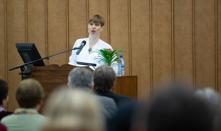 Eesti Vabariigi president Kersti Kaljulaid kõnelemas.