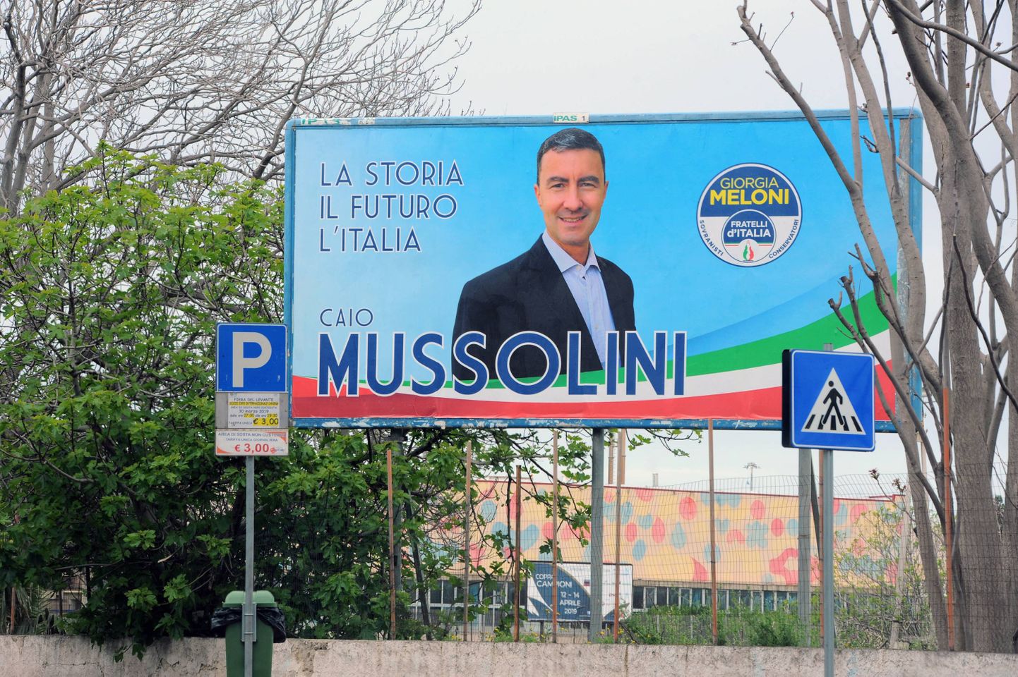 Caio Giulio Cesare Mussolini valimisplakat Roomas.