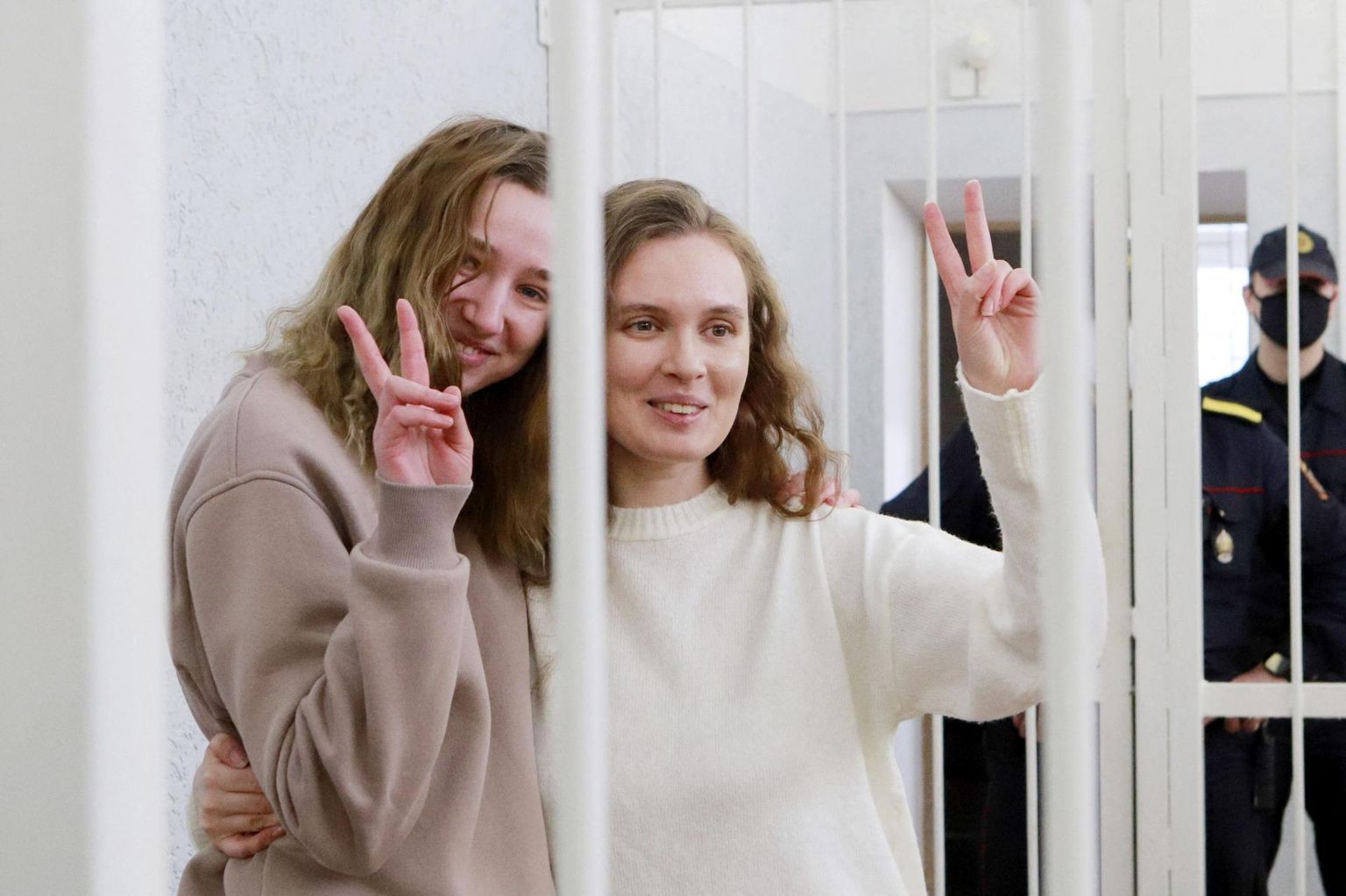 Katerina Bahvalova (vasakul) ja 23-aastane Daria Tšultsova kohtus.