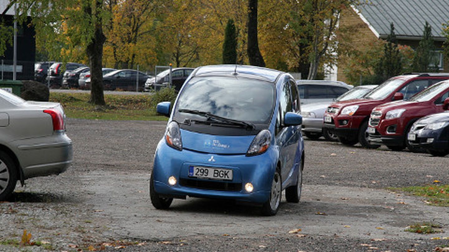 Elektriauto sobib paremini linnas sõitmiseks, maal hinnatakse seda rohkem sooja aja sõidukina.