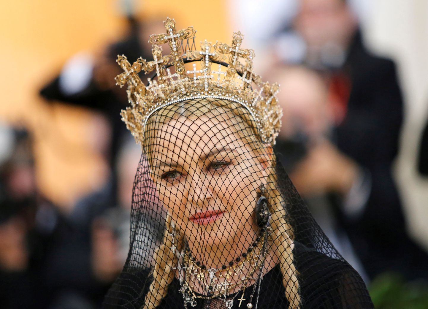 Madonna ierodas 2018. gada "Met Gala" ballē.