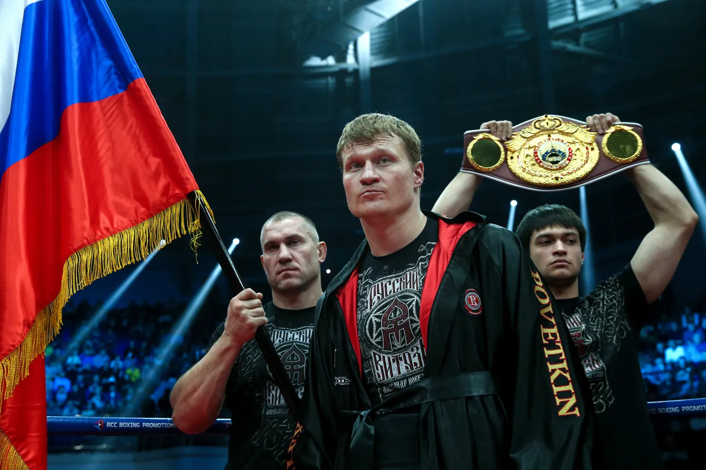Aleksandr Povetkin jätkab dopingukaristuse kandmise järel tiitlivööde püüdmist.