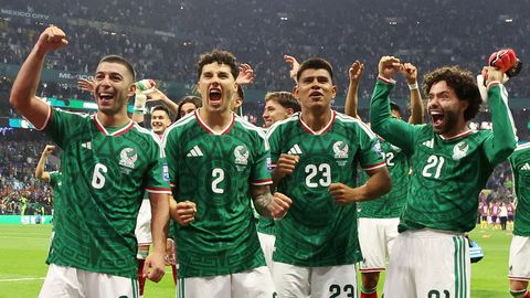 Ameerika sisulooja kinkis Mehhiko koondisele luksuskellad, kuid FIFA astus vahele