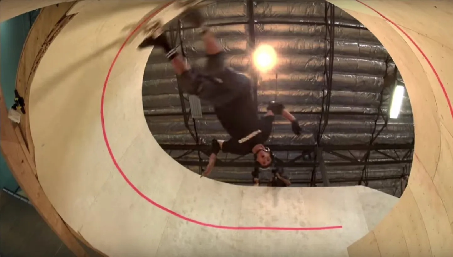 Tony Hawk trikki sooritamas.