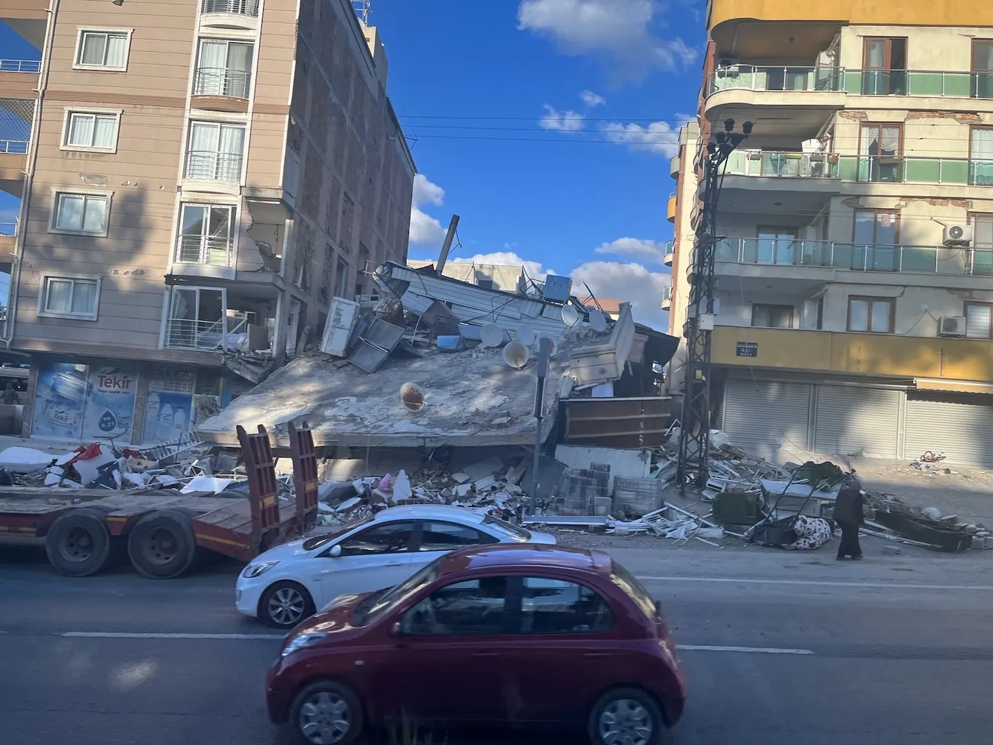 Maavärinas kannatanud Türgile läks appi EST-USARi varingupäästemeeskond.