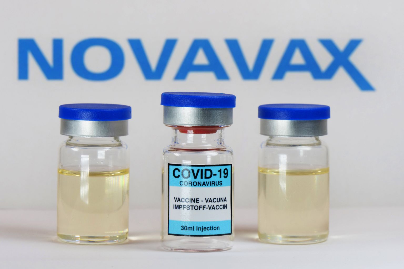 Вакцина Novavax.