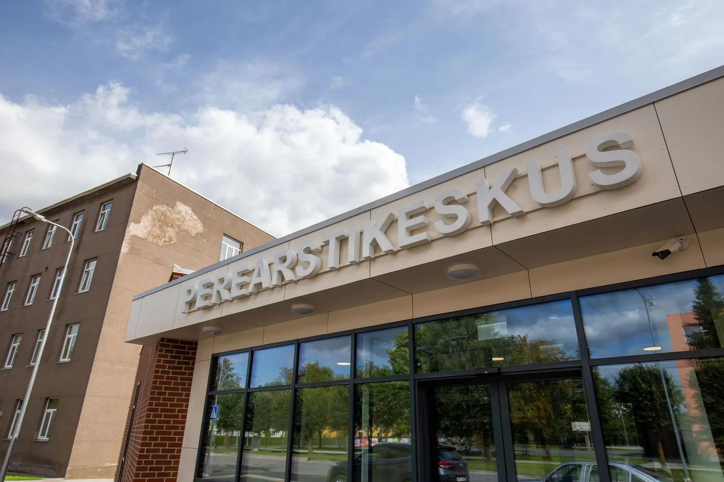 Perearsti praksised on eraõiguslikud.