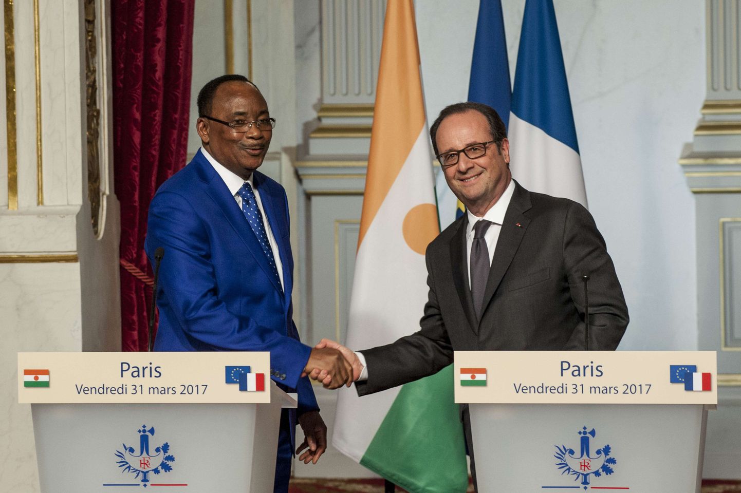 Nigeri president Mahamadou Issoufou ja Prantsusmaa president Francois Hollande märtsilõpu kohtumisel.