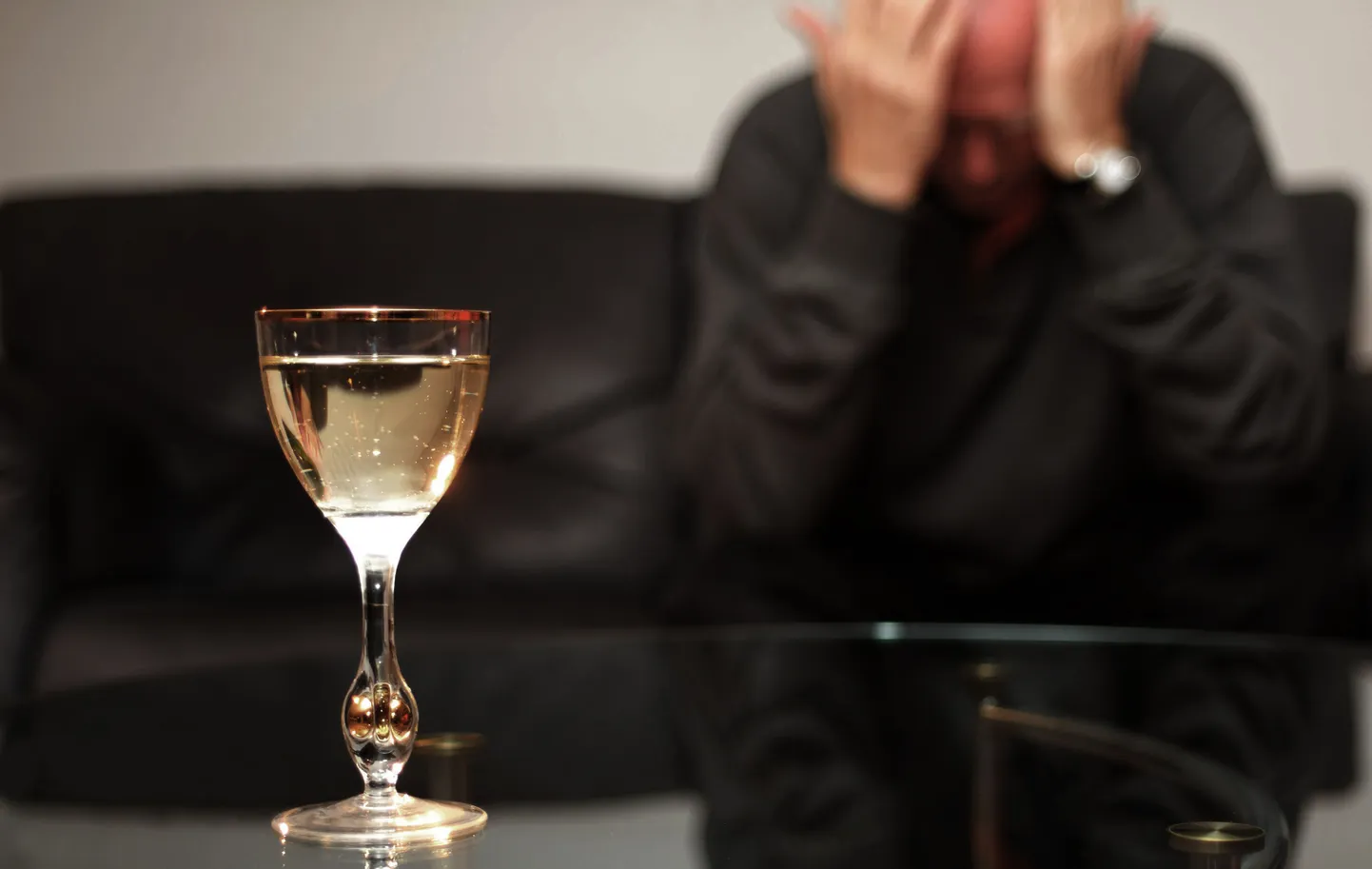 Alkohoolikud on sageli lähedaste vastu vägivaldsed - nii sõnade kui tegudega.