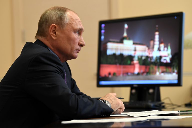 TASSi teatel kõneles Venemaa president Vladimir putin 9. detsembril 2020 video vahendusel ametnikega.