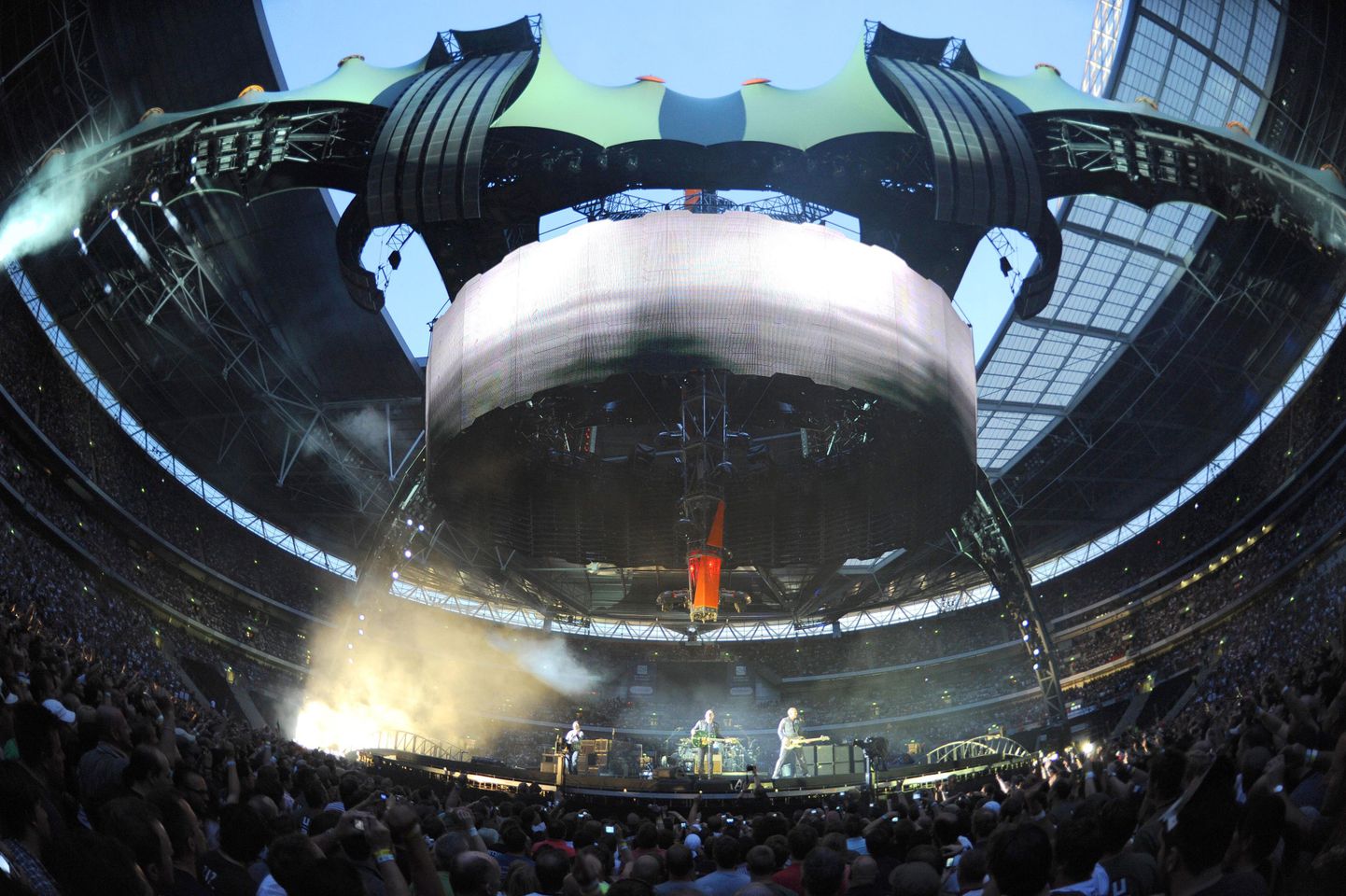 U2 lava Wembley staadionil
