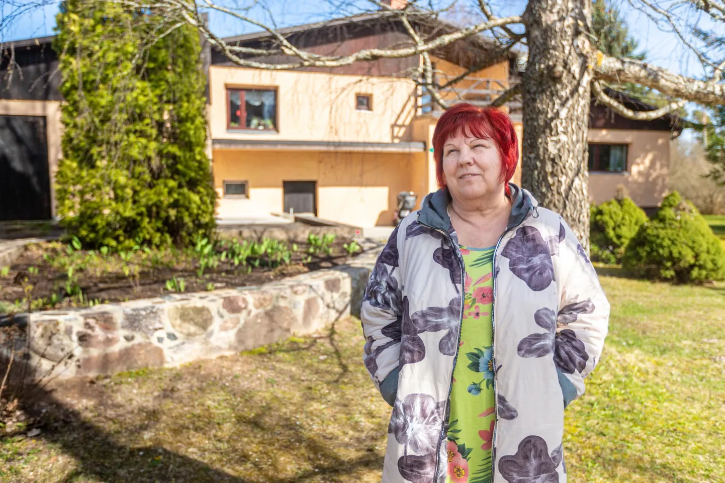 Põlvamaale Krootusele kodu rajanud Inge Ojala-Pihlaja sõnul on ainult endale elada väga tühi. «Tahtsime aidata last, kel ei ole kodu, peret ega vanemaid,» ütleb ta. Nüüd sirgub peres kuus last.