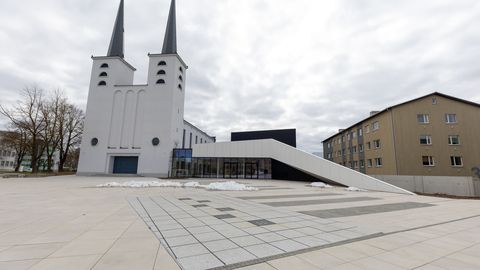 Ukuaru avab purskkaevud lastepeoga