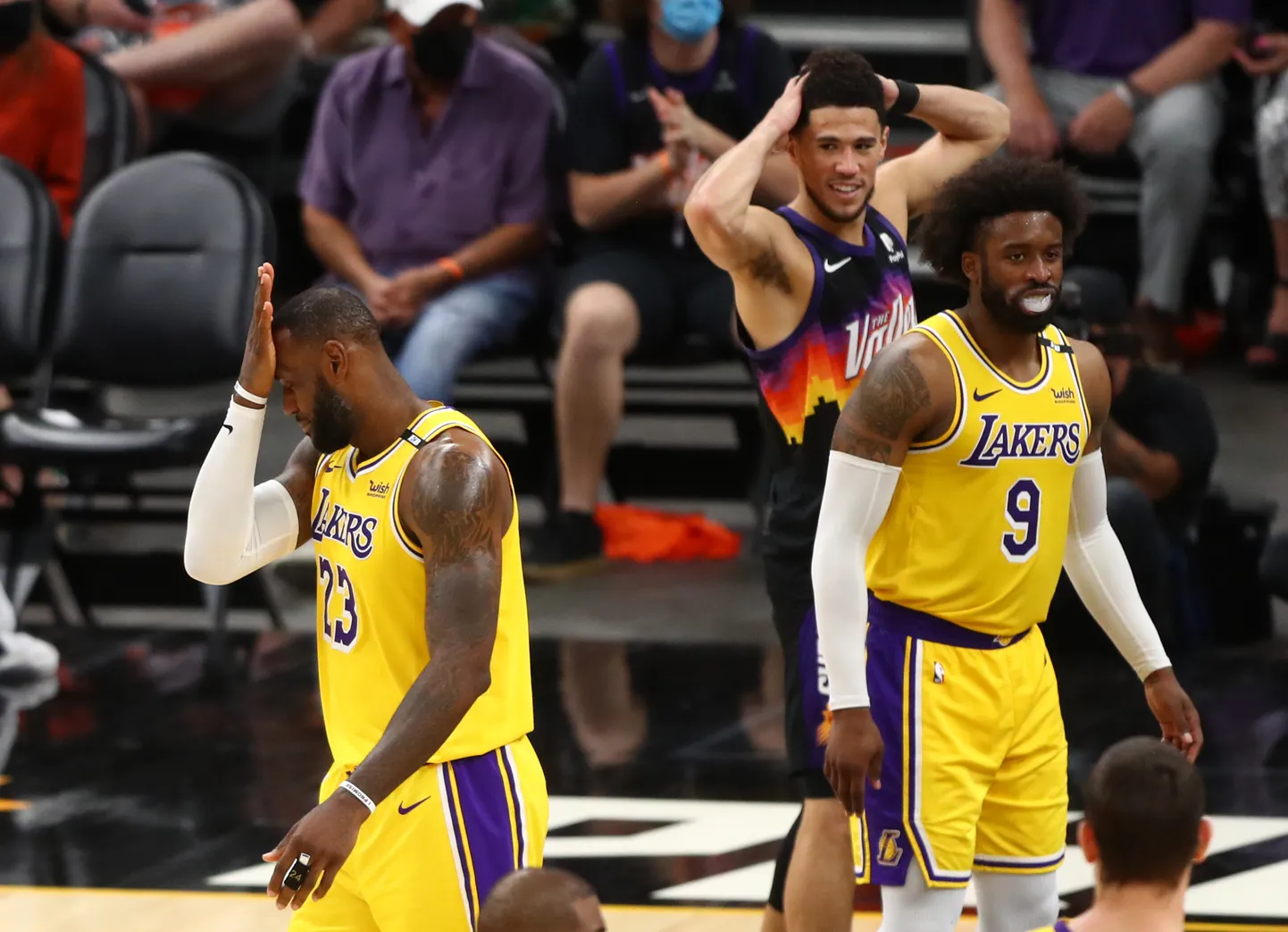 Pilt ütleb rohkem kui tuhat sõna: pettunud LeBron James