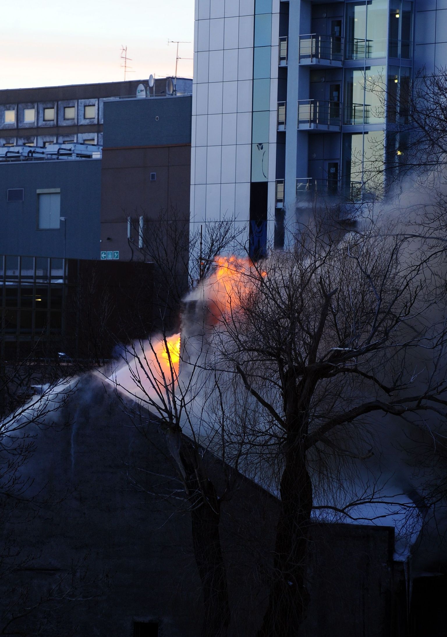 Põlev maja Tallinna kesklinnas