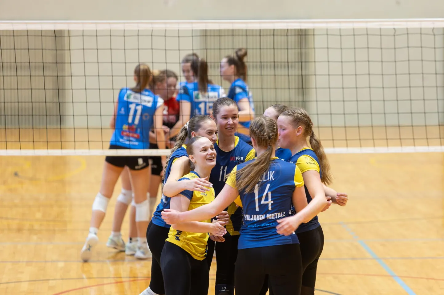 Viljandi Metalli võrkpallinaiskond peab neljapäeva õhtul pronksiseeria neljanda kohtumise Tartu Ülikool/Bigbankiga kodusaalis.