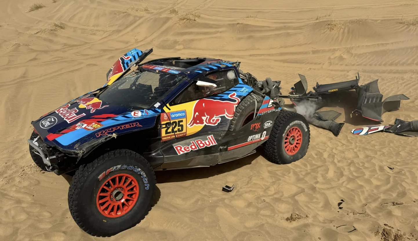 Carlos Sainz seeniori M-Sport Ford Raptor.