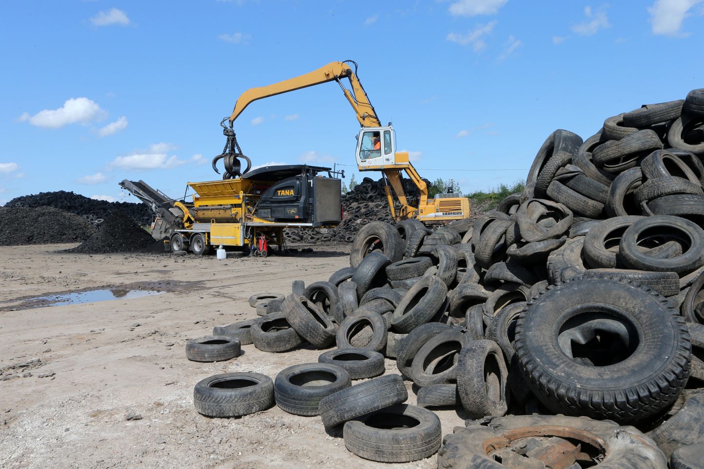 Ragn-Sells purustas 2020. aastal Raadil 14 000 tonni vanu rehve.