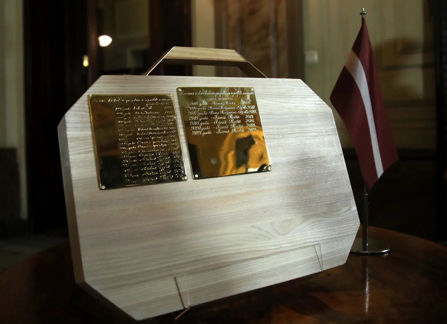 Finanšu ministra budžeta portfelis, kas ar valdības sagatavoto 2022.gada valsts budžeta likumprojektu iesniegts izskatīšanai Saeimā.