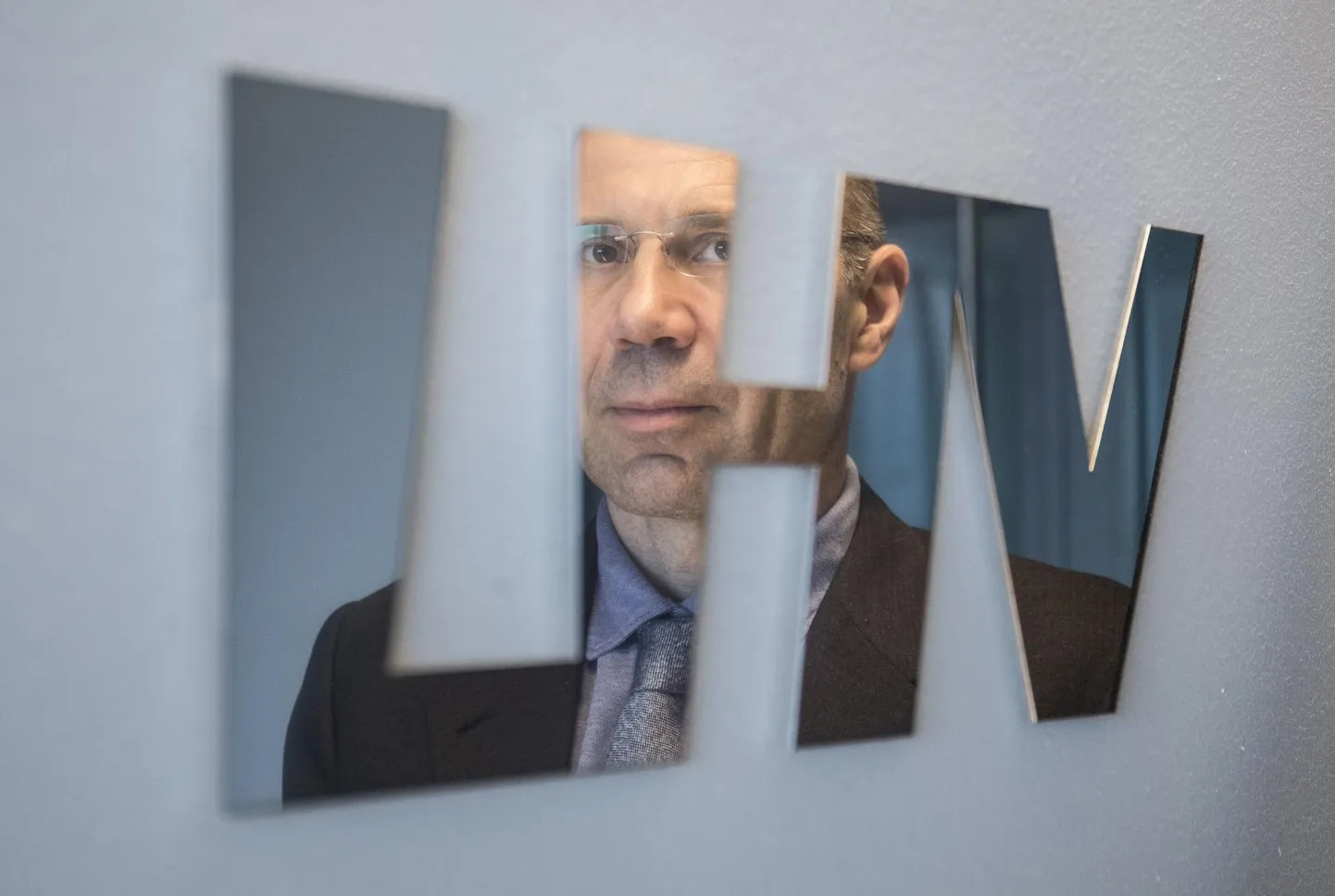 Andres Viisemann LHV panga logo taga.