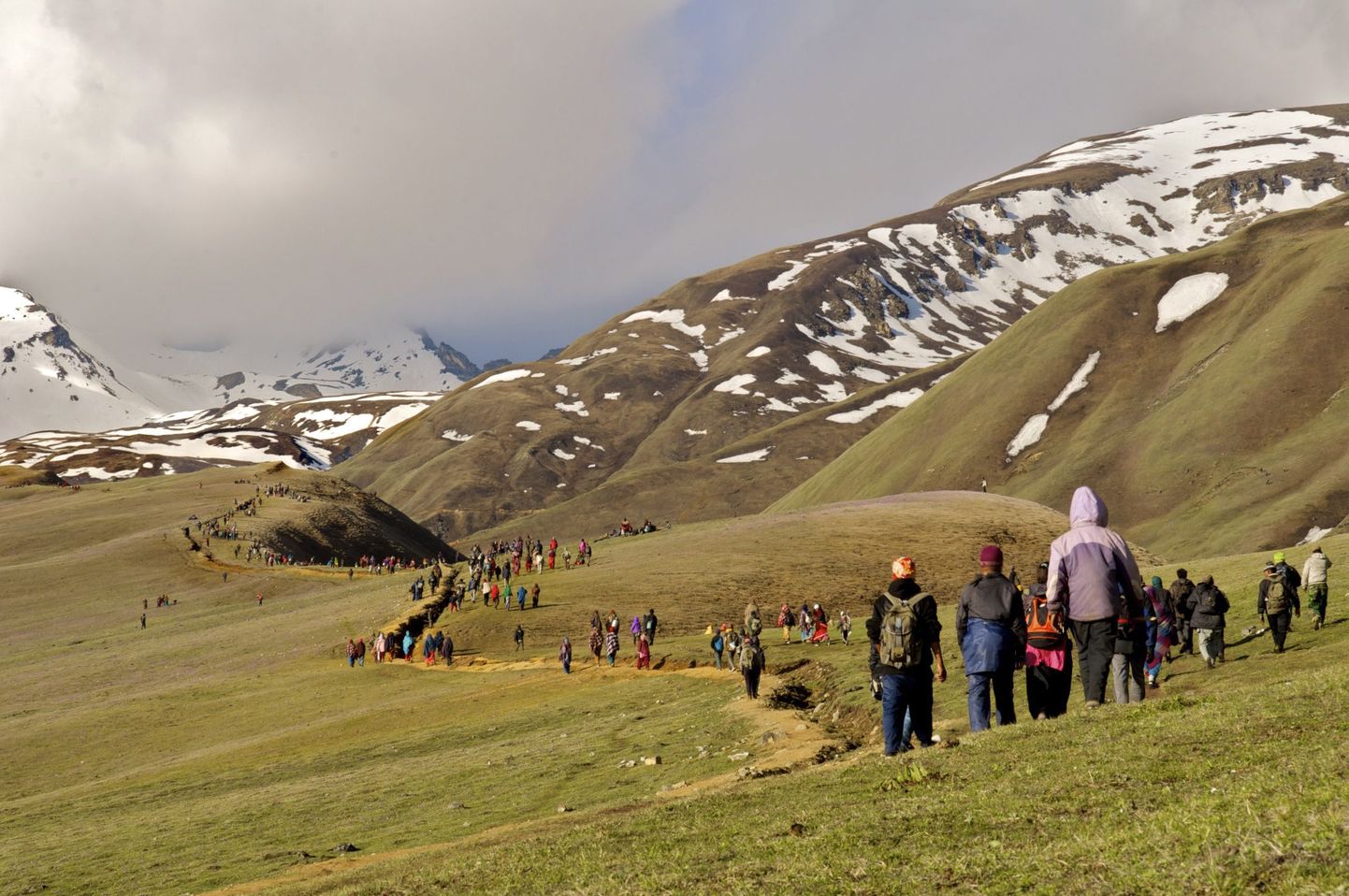 Nepaali ametnikud plaanivad keelata turistidel üksi Himaalaja mägedes matkamise.