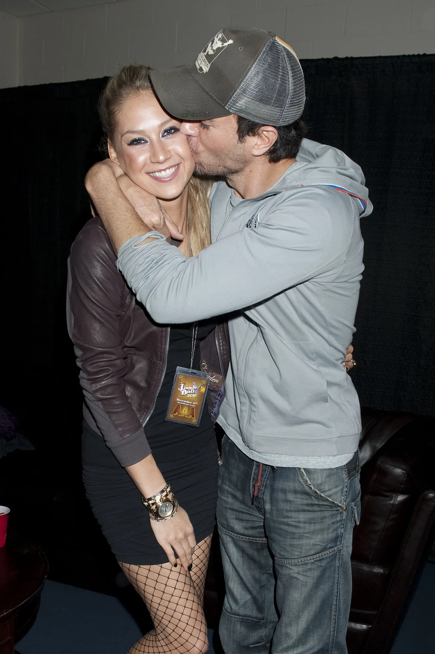 Enrique Iglesias ja Anna Kuornikova ei ole 17 aastase kooselu jooksul lasknud armuleegil kustuda.