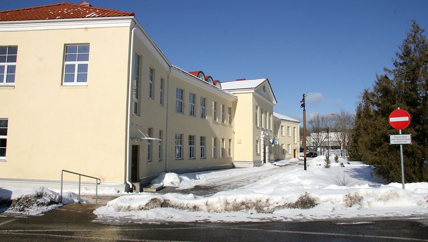 Бюджет, принятый в Йыхвиском волостном доме 24 января, сейчас проходит проверку в бюро канцлера права.