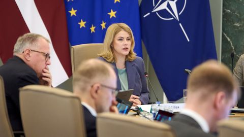 Valdība ārkārtas sēdē lems par situāciju aviācijas nozarē un 