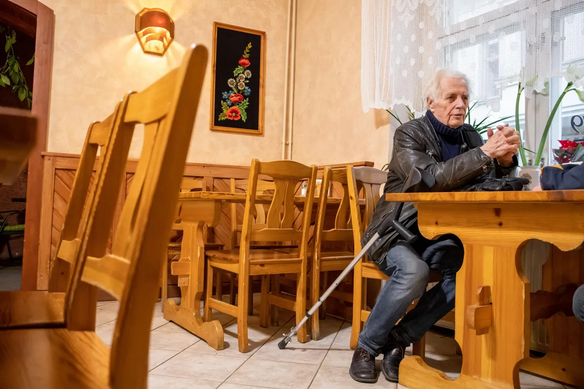 Олаф Эсна.