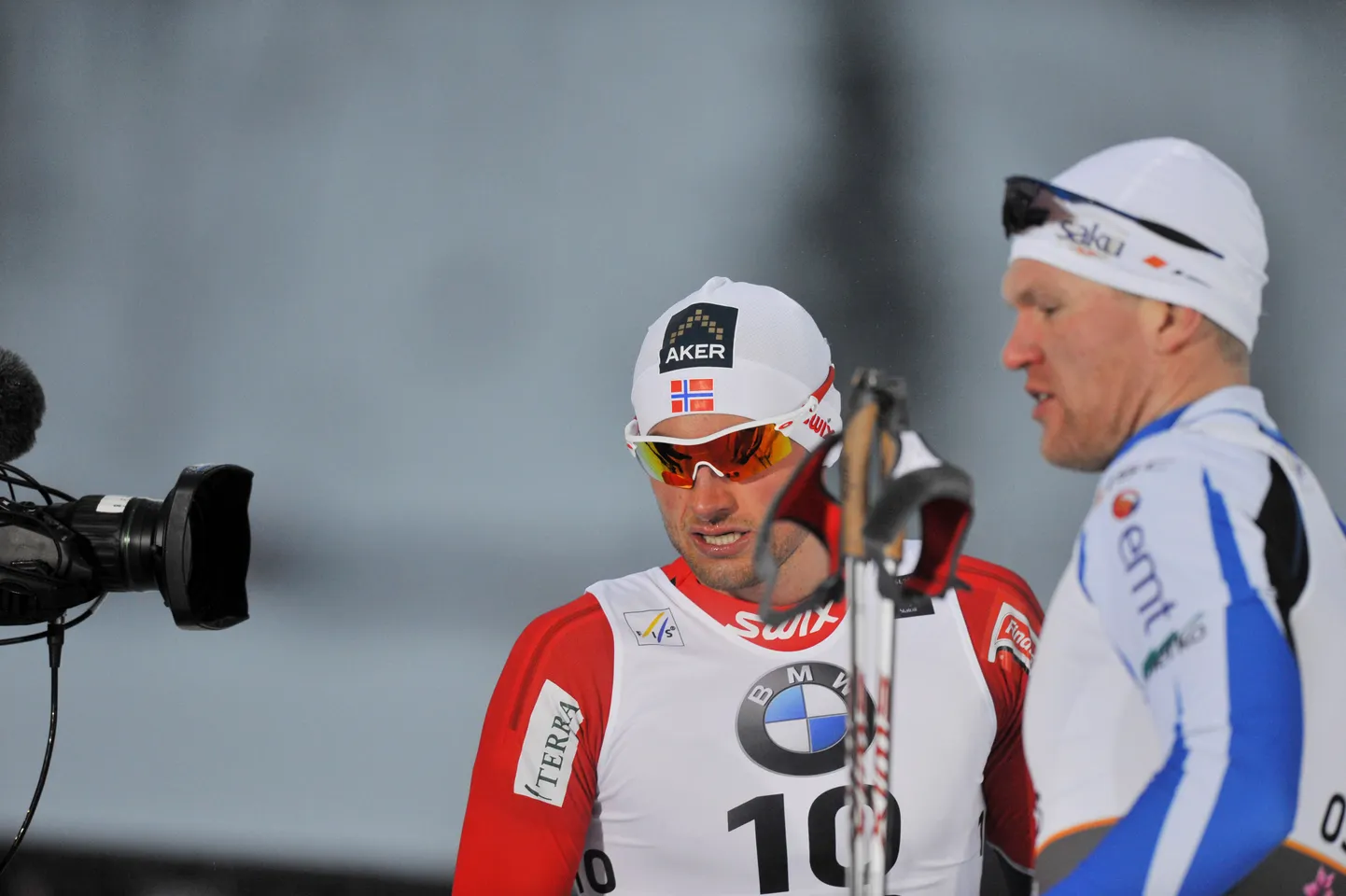 Hõbemedali võitnud Petter Northug (vasakul) ja Peeter Kümmel.