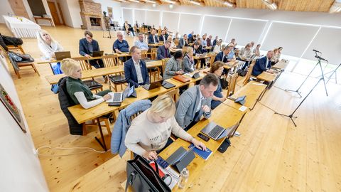 Kümned rahvaesindajad jätsid huvide deklaratsiooni esitamata