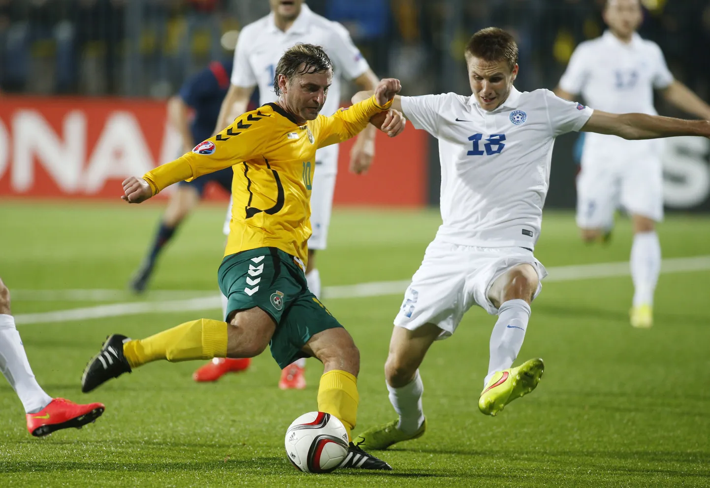 Karol Mets mängus Leedu vastu