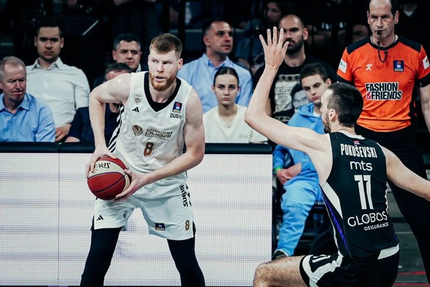 Latvijas basketbolists Dāvis Bertāns