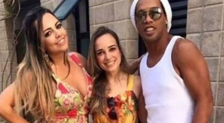 Ronaldinho ja ta kaks naist