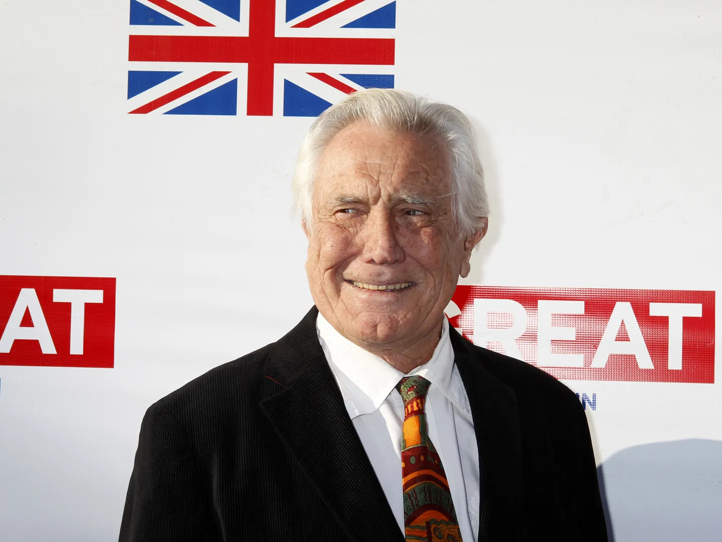 60ndate lõpus James Bondi kehastanud George Lazenby teatas, et saabunud on aeg lõplikult pensionile minna.