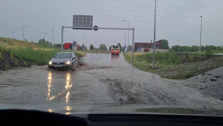 VIDEO Paduvihm uputas mullu valminud viadukti aluse üle