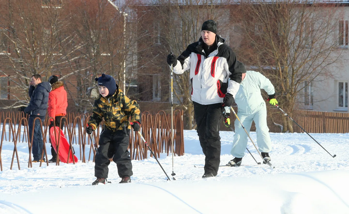 Suusatajad Tähtvere spordipargis