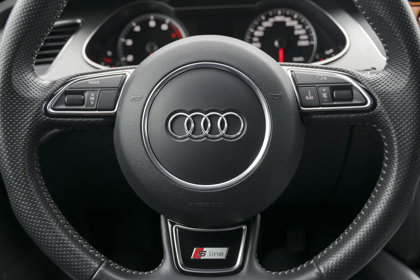 Руль Audi. Фото иллюстративное.