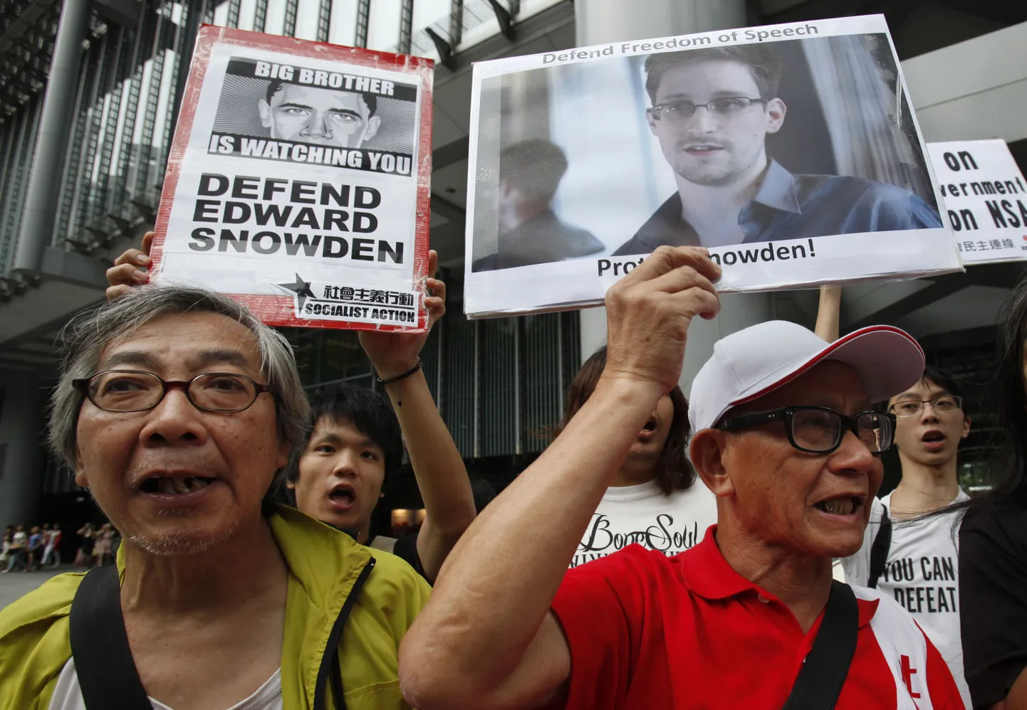 13. juunil toimus USA Hongkongi konsulaadi ees meeleavaldus Edward Snowdeni toetuseks.