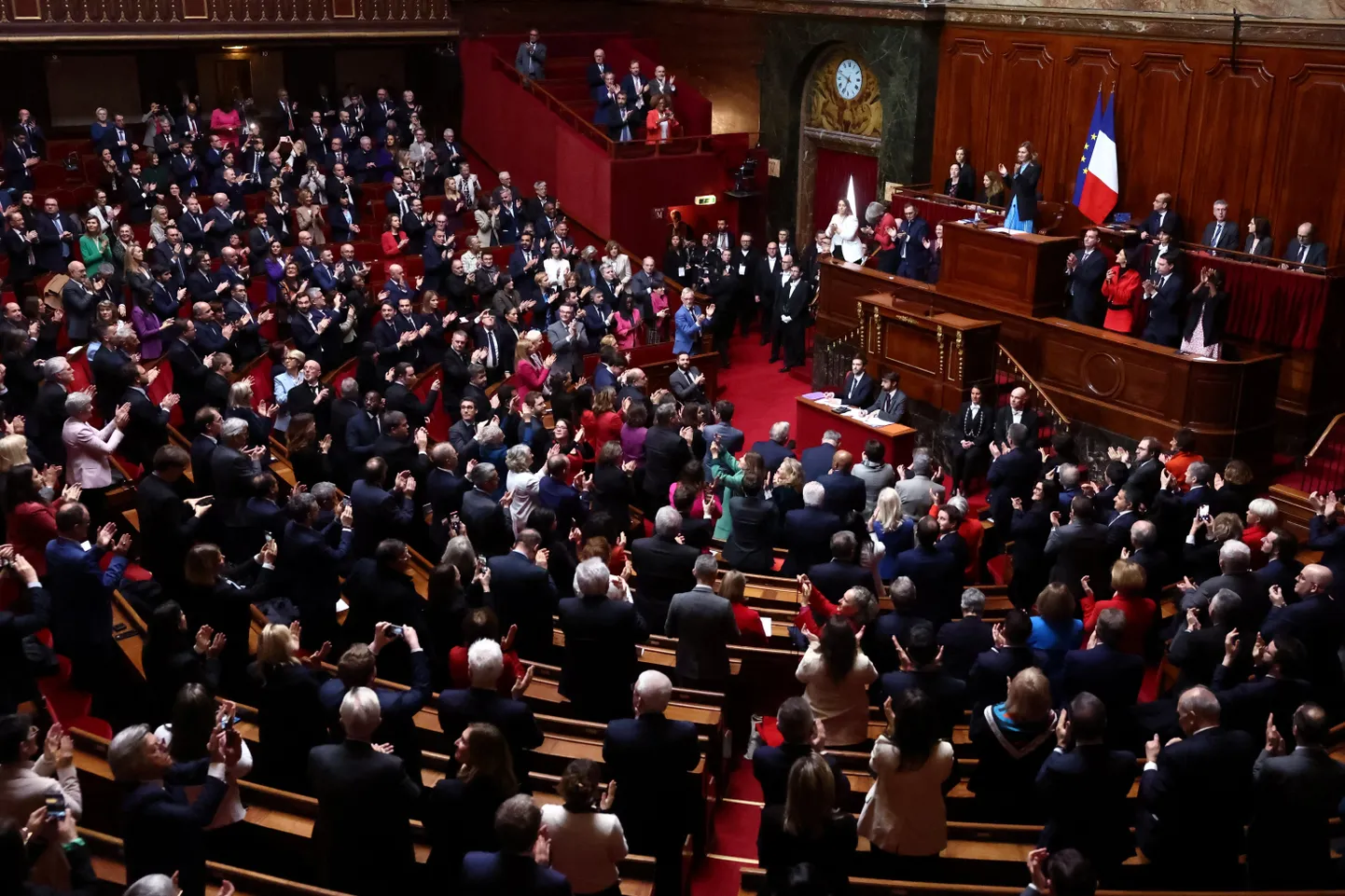 Prantsusmaa parlament kinnistas abordiõiguse põhiseadusesse.