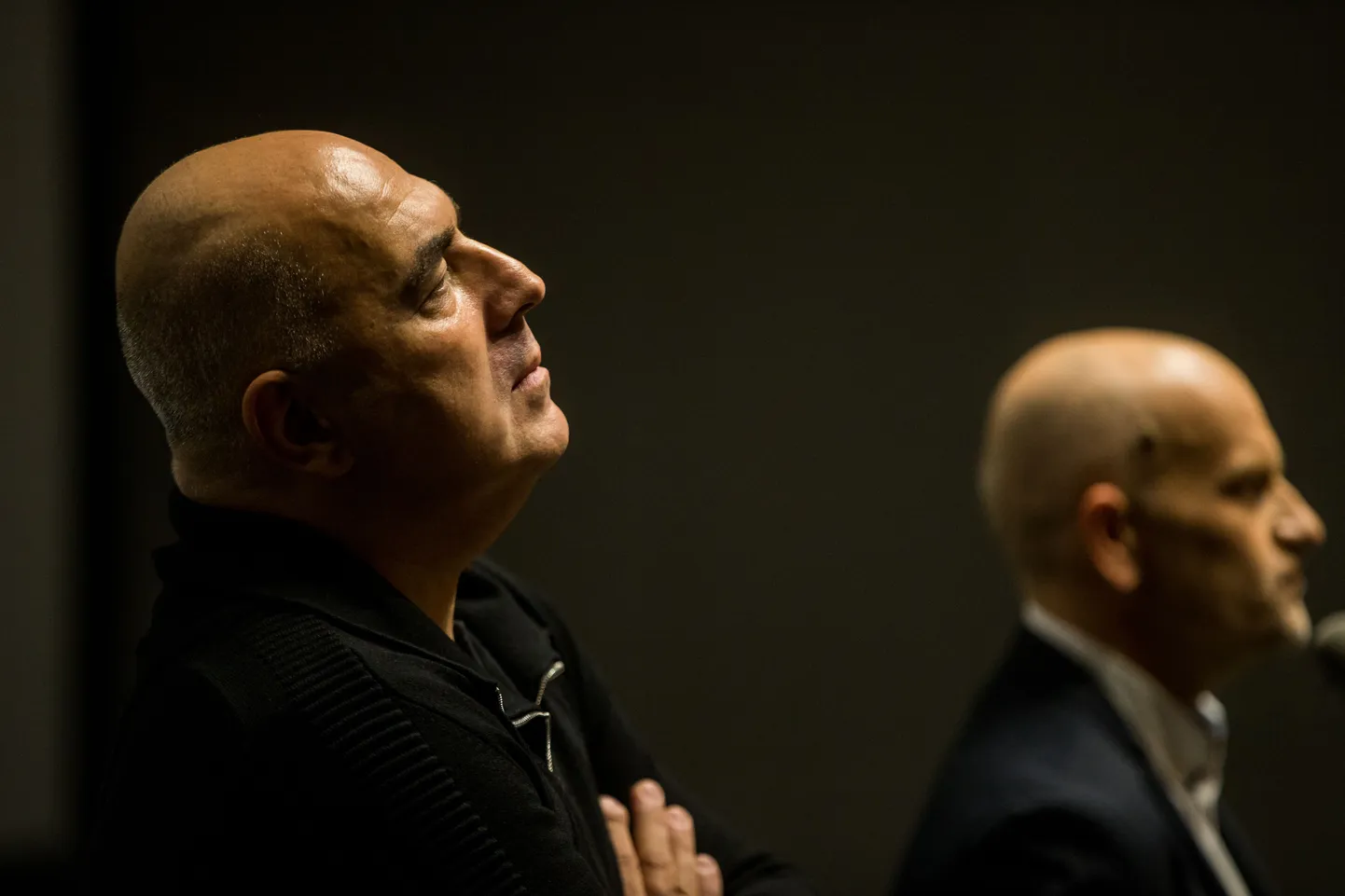 Zaza Urushadze filmi «Pihtimus» esilinastusel Tallinnas 25. oktoobril. Paremal produtsent Ivo Felt.