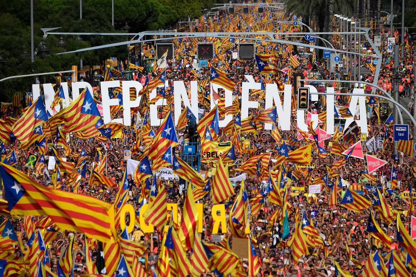 Barcelonas tuli eile tänavatele ligi miljon iseseisvumise toetajat.