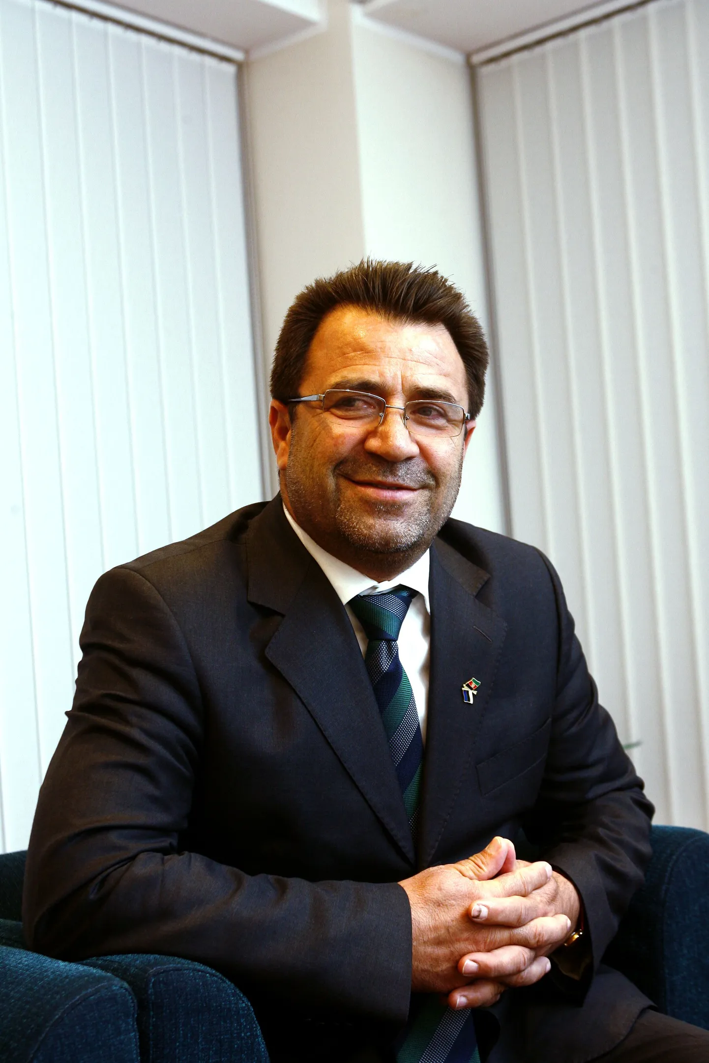 Гулаб Мангал.