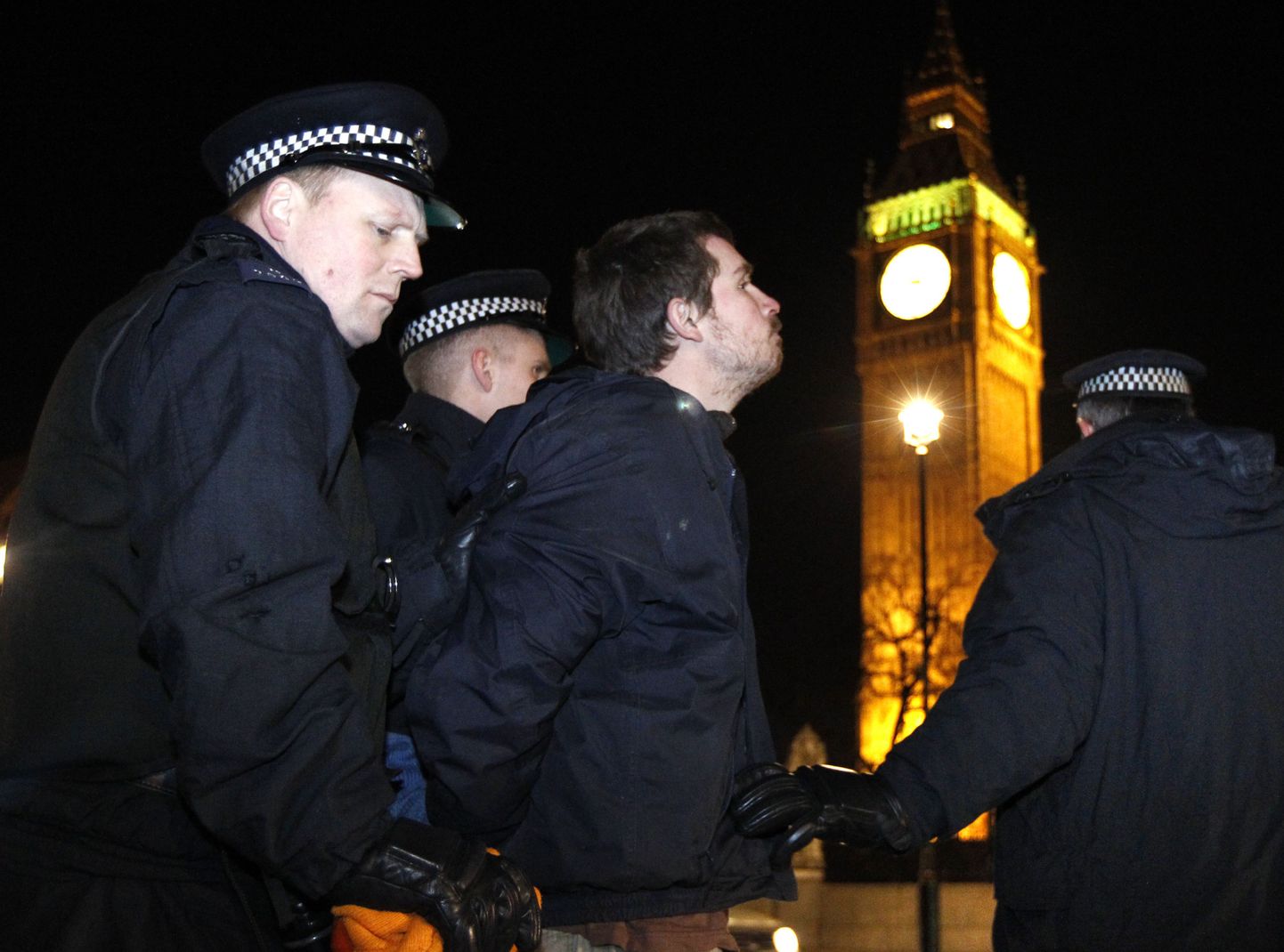 Londoni politsei raiskas hiigelsumma kellaaja küsimisele