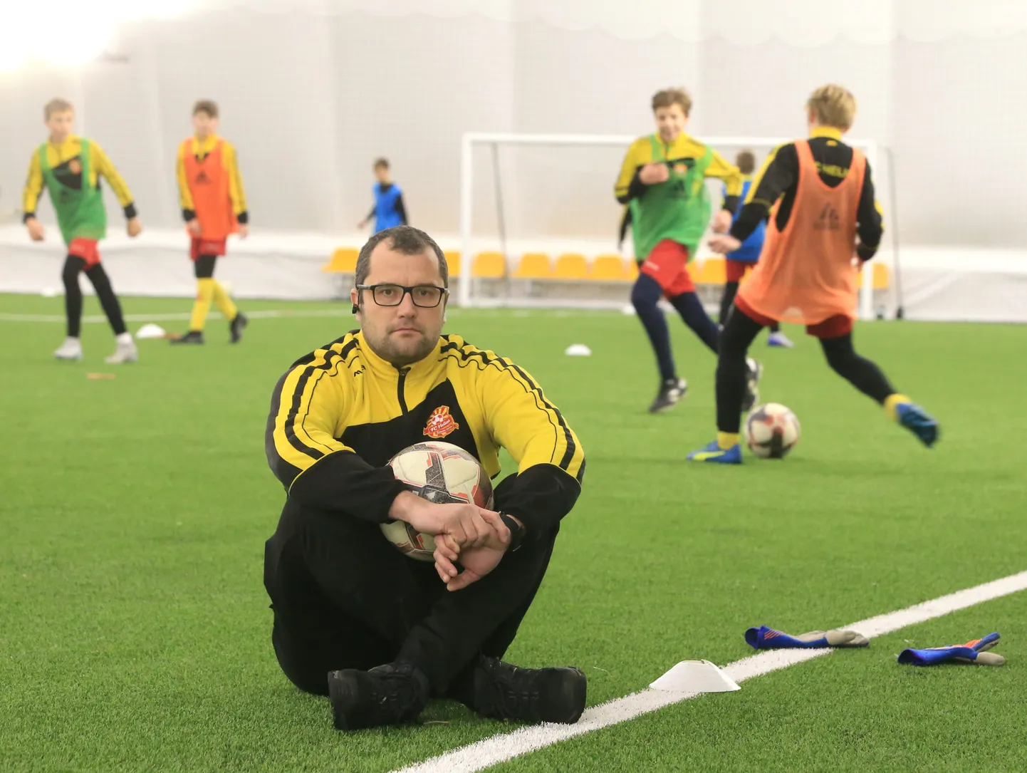 FC Heliose noortetöö juht ja noortetreener Urmo Viickberg nentis, et viimased kuud olid Facebooki katkestuse tõttu stressirohked.