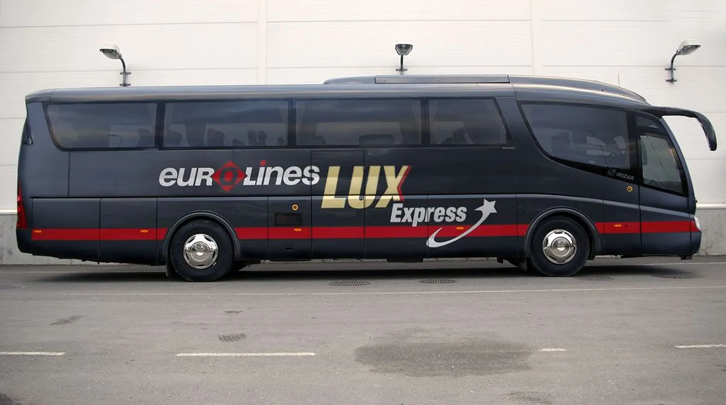 Автобус LuxExpress фирмы Eurloines.