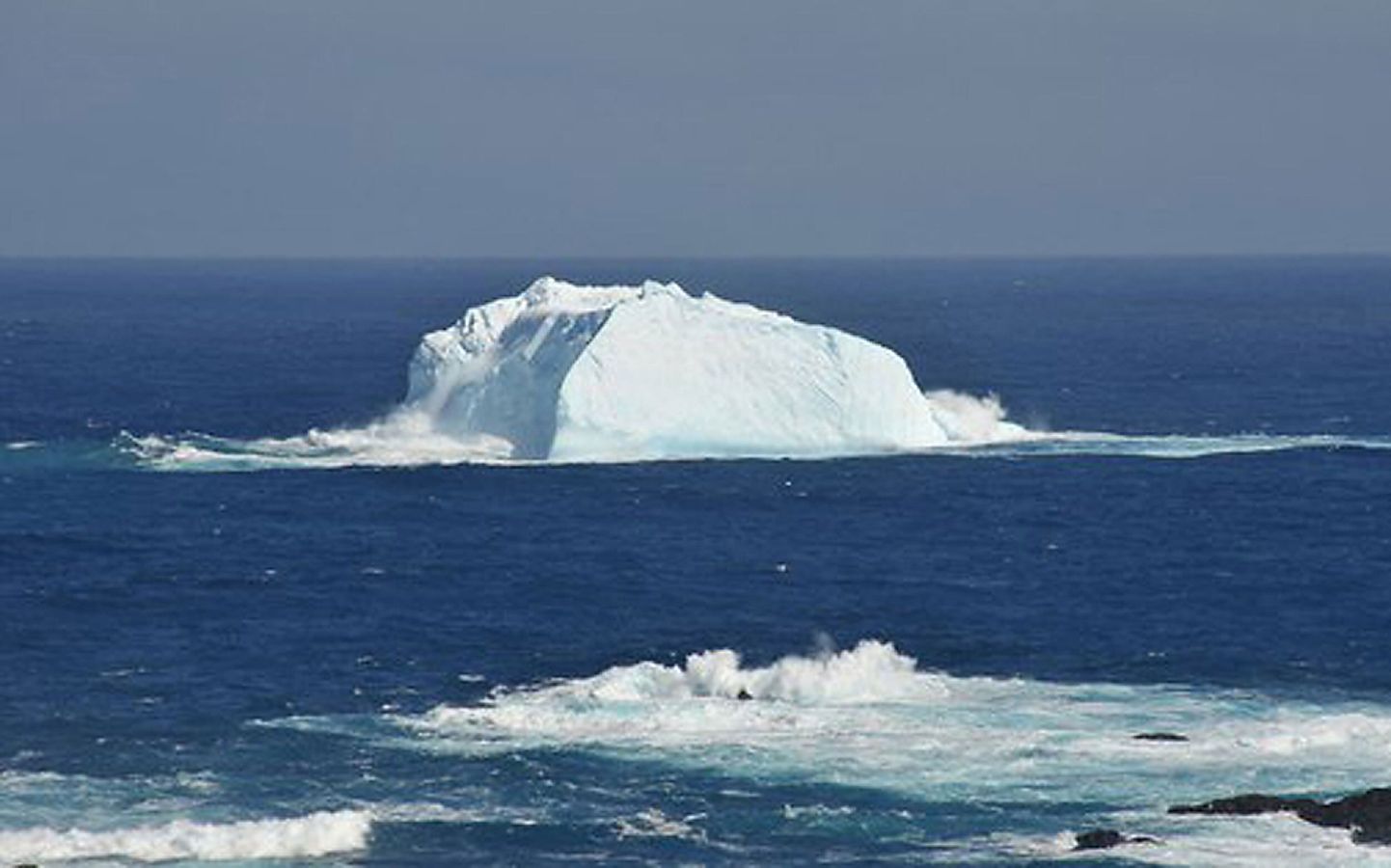 Antarktikast liikuma pääsenud jäämassiiv