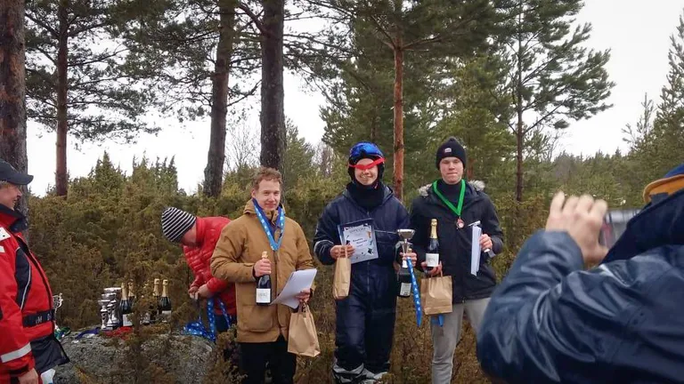 KOLM PAREMAT: DN juunior klassi esikolmik Daniel Rüütel (SMS), Rasmus Maalinn (Pärnu jahtklubi) ja Joosep Laus (SMS).